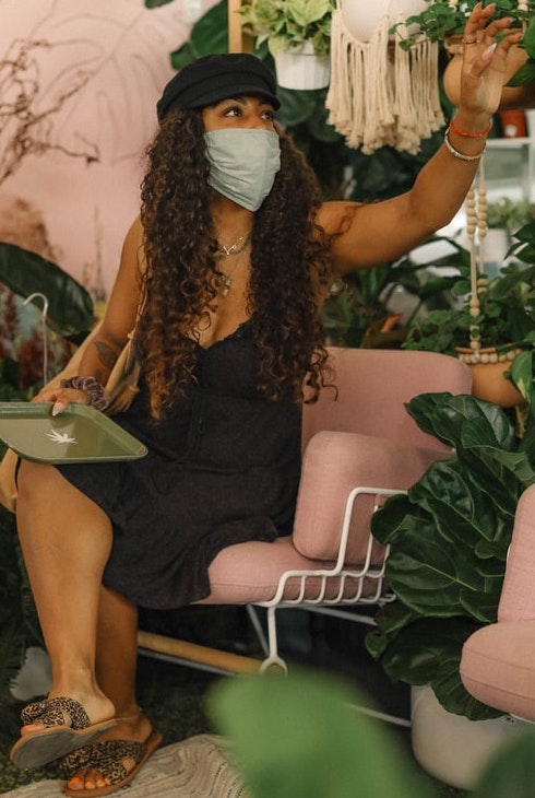 How to Look After Your Skin When Wearing a Mask